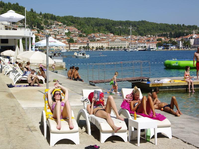Apartments Vala Vela Luka Exterior photo